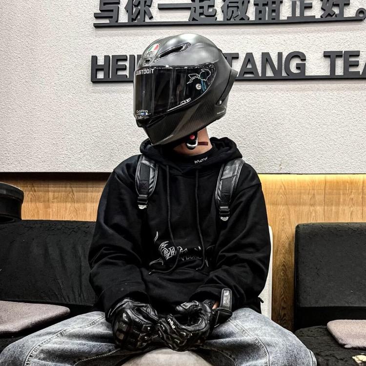 阿俊.