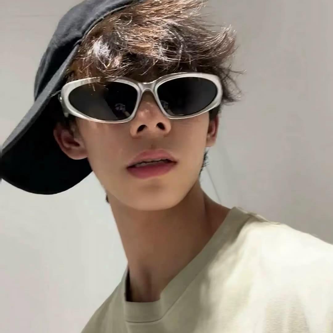 阿洛…