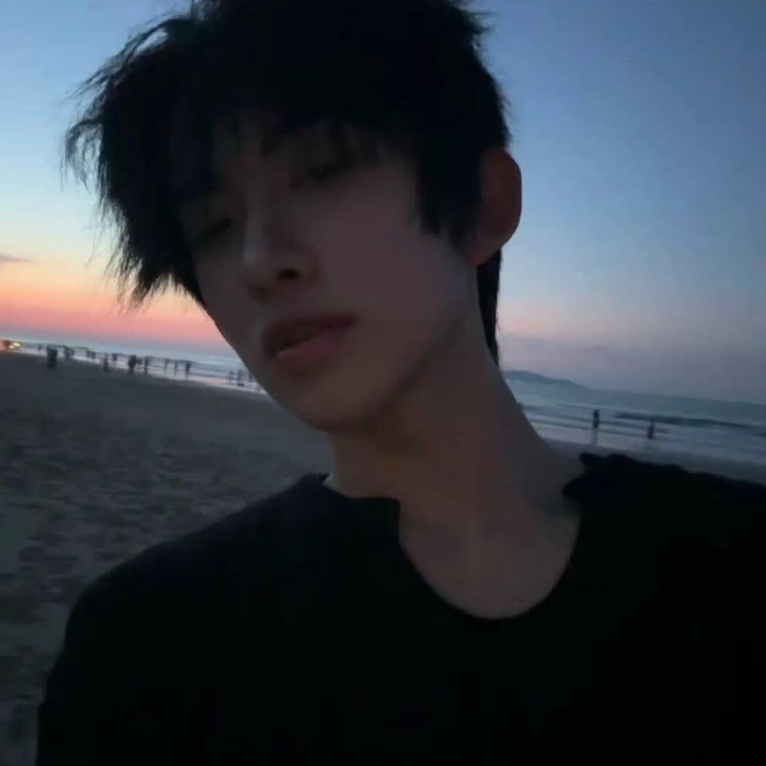 翘头听𝙅𝙖𝙮