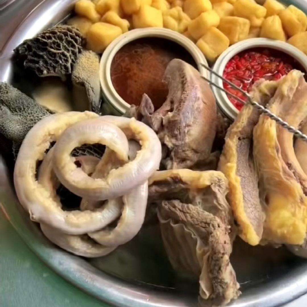 化州妹手剪牛杂粉