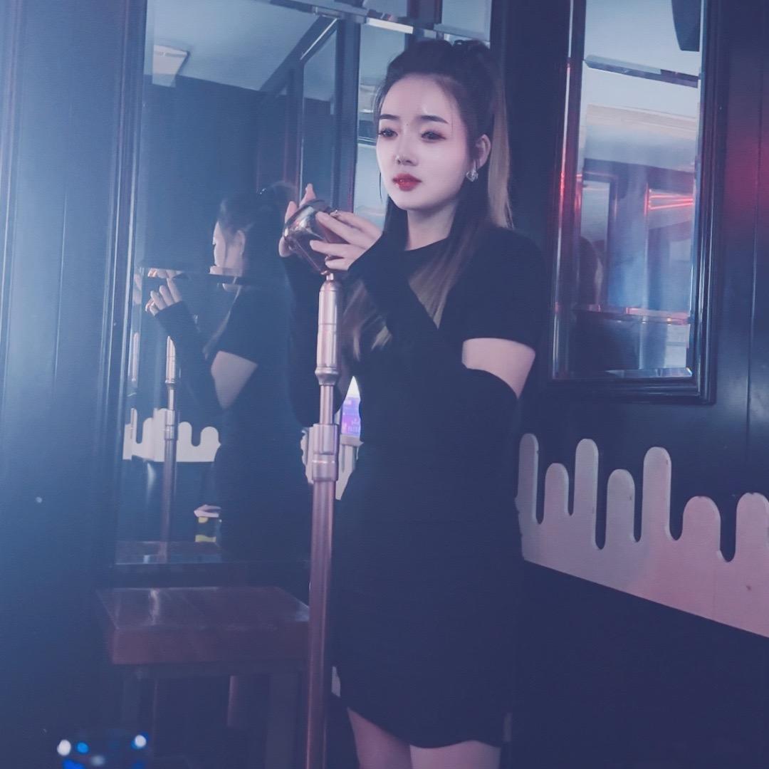 叫我女王