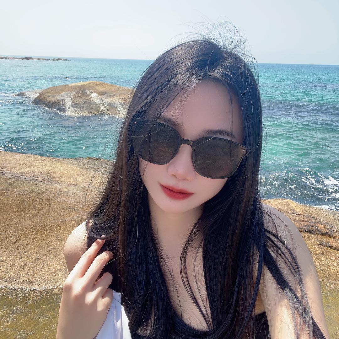 小婷.