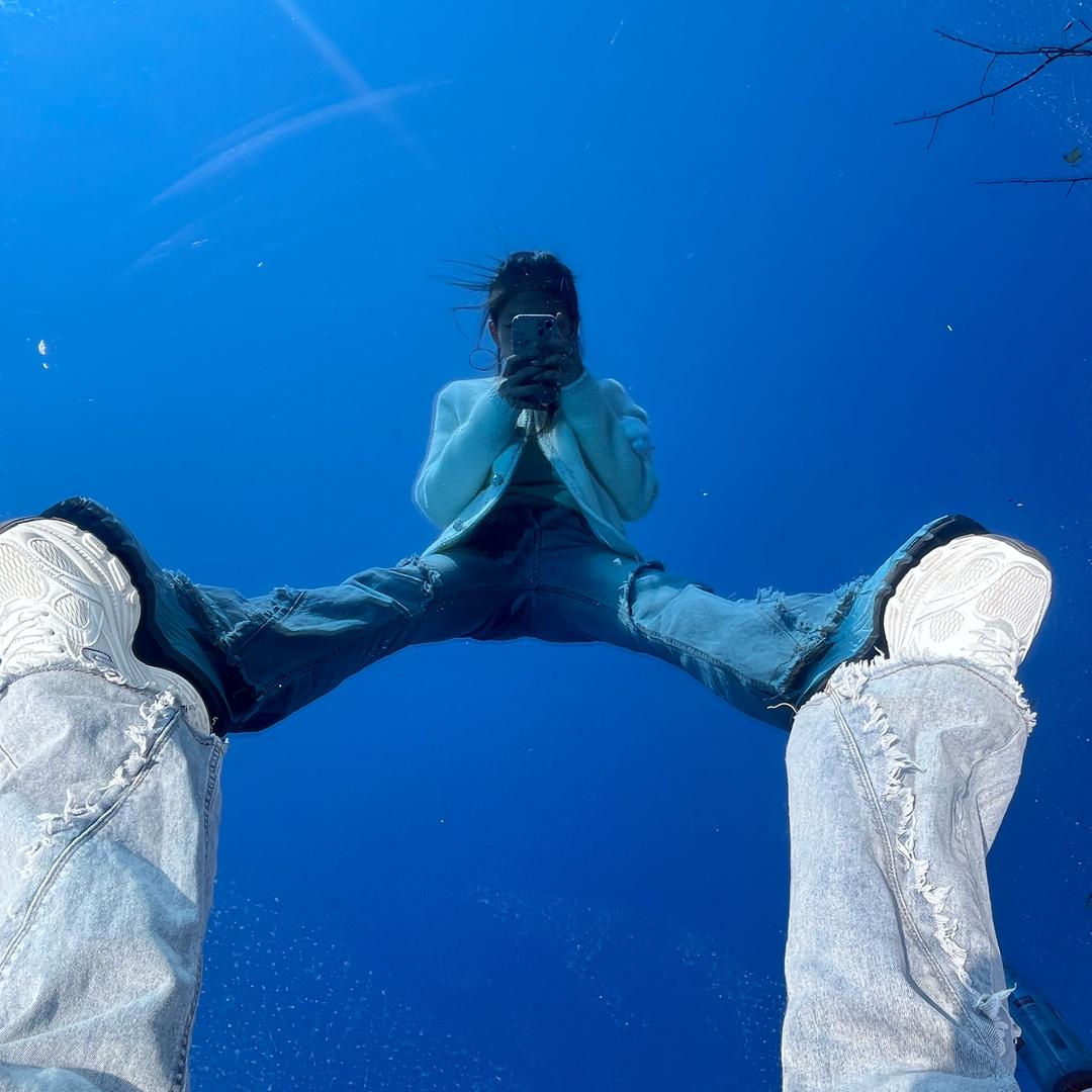 😔