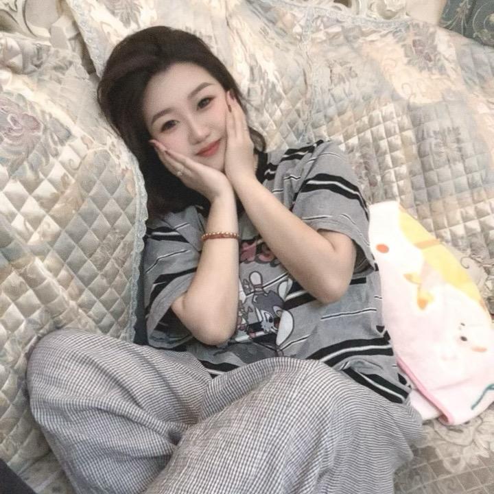 A.窦静静