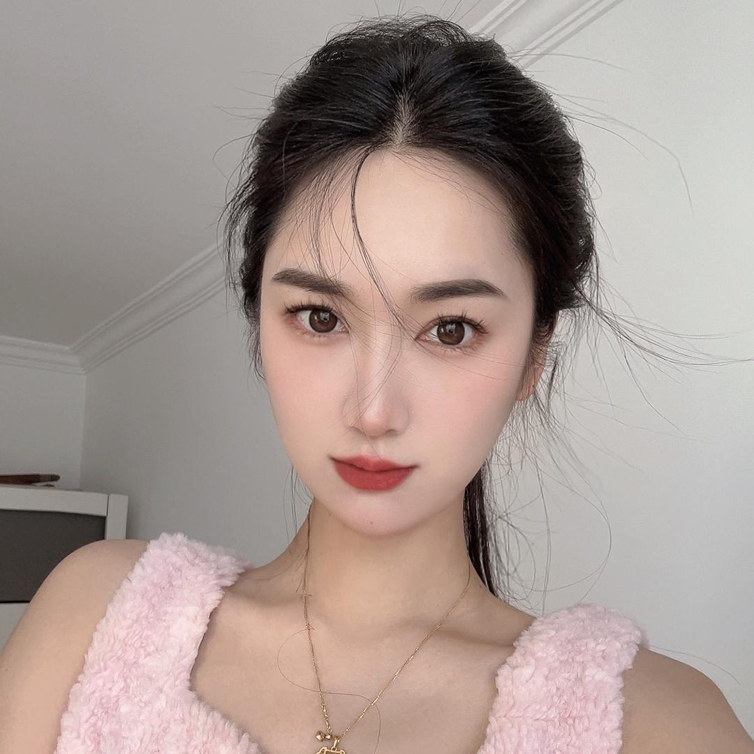 Vivian.