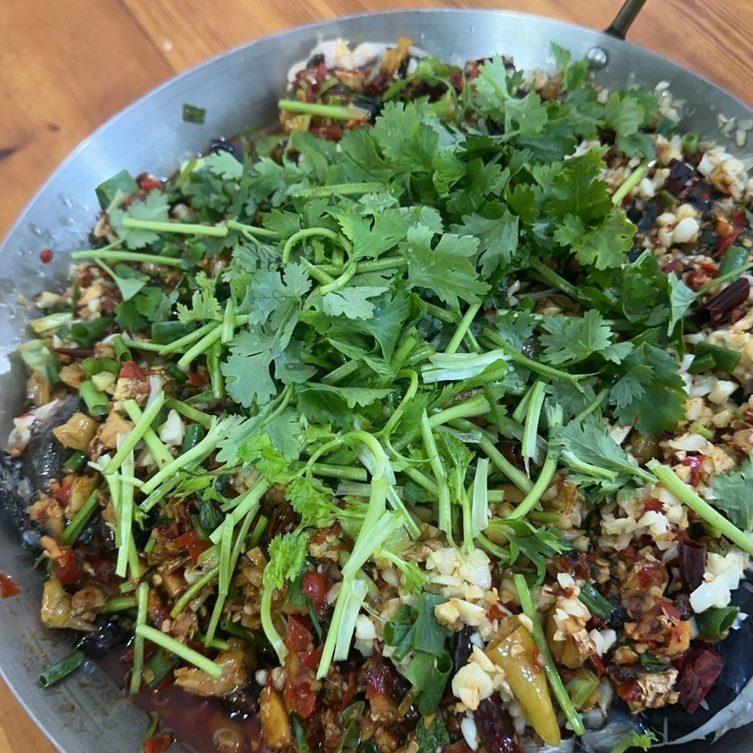 荼叶加工烧烤小妹为自己加油👏