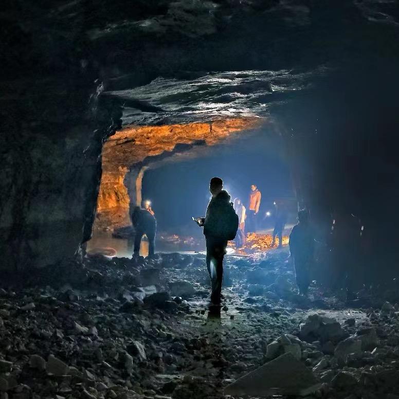 探险男孩在旅行（个人号）