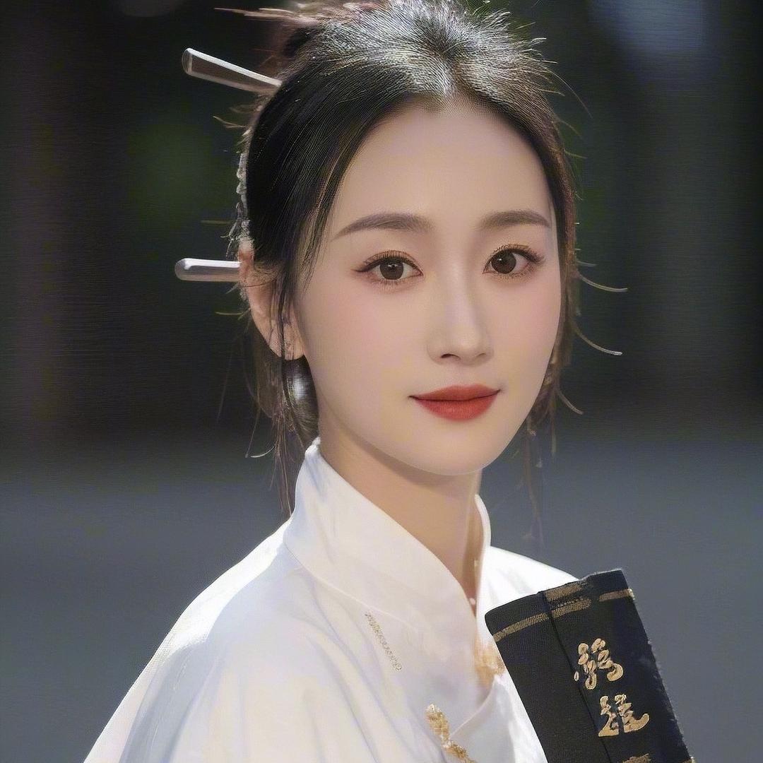 一只小松鼠😍