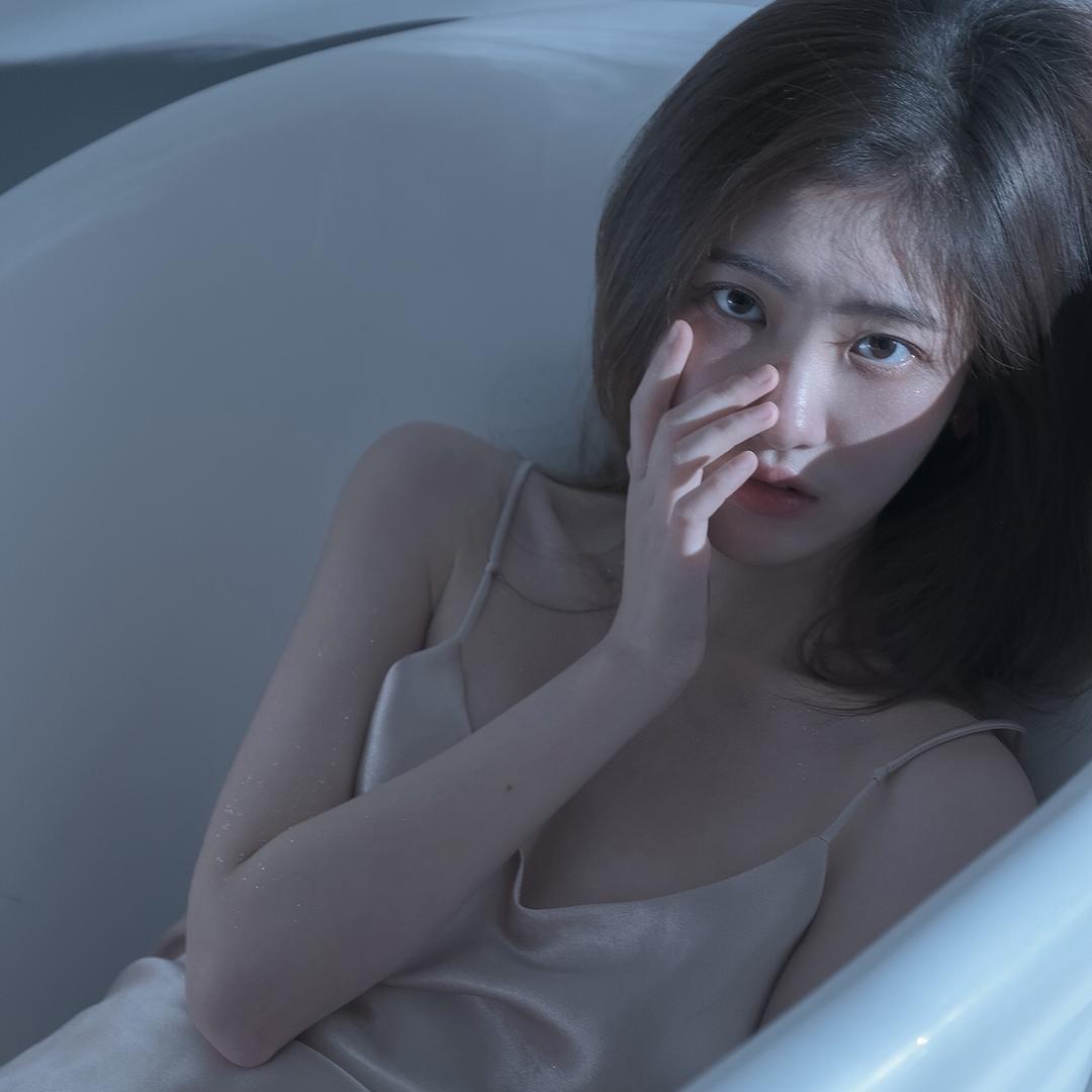 小艺少吃点.