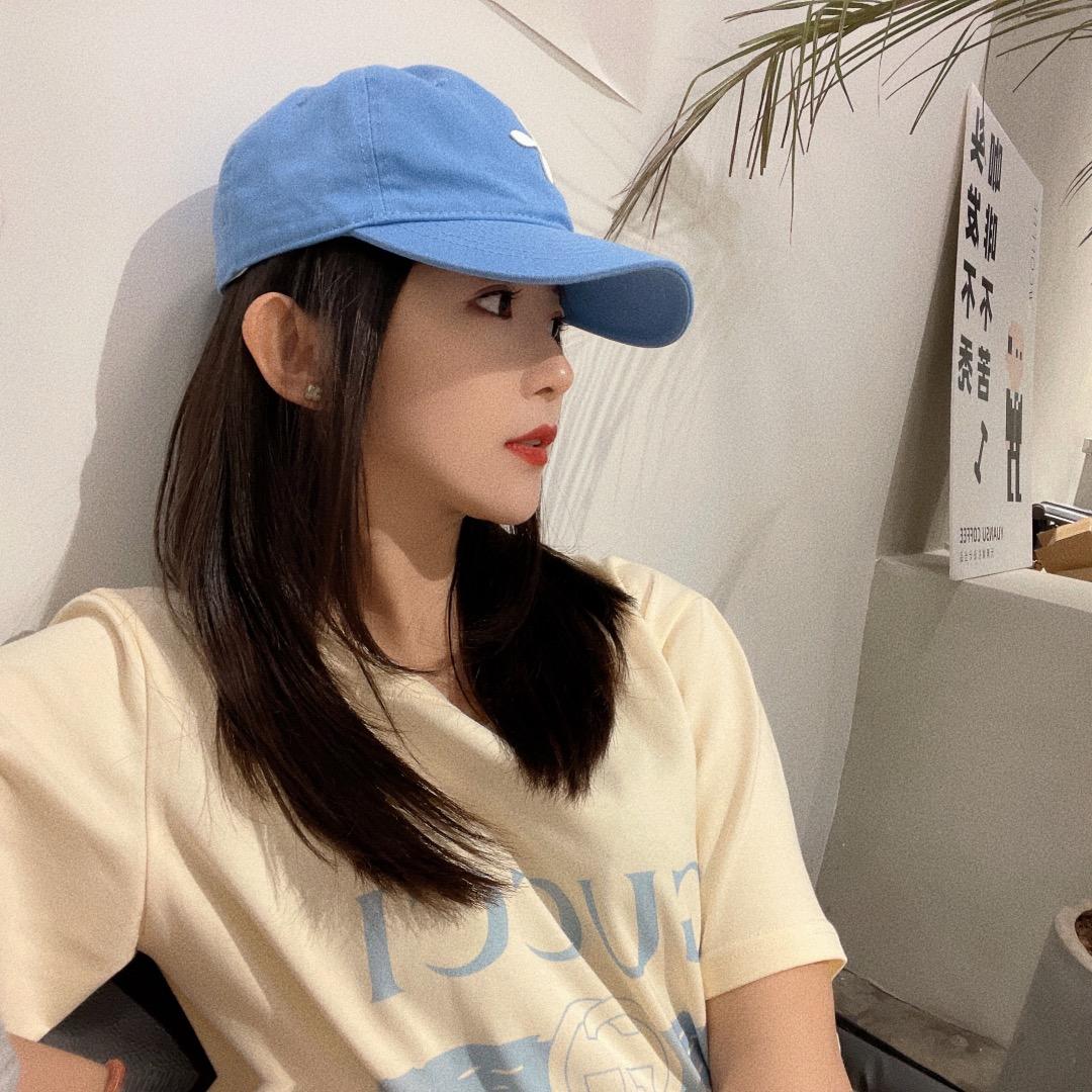 是秀婷吖_