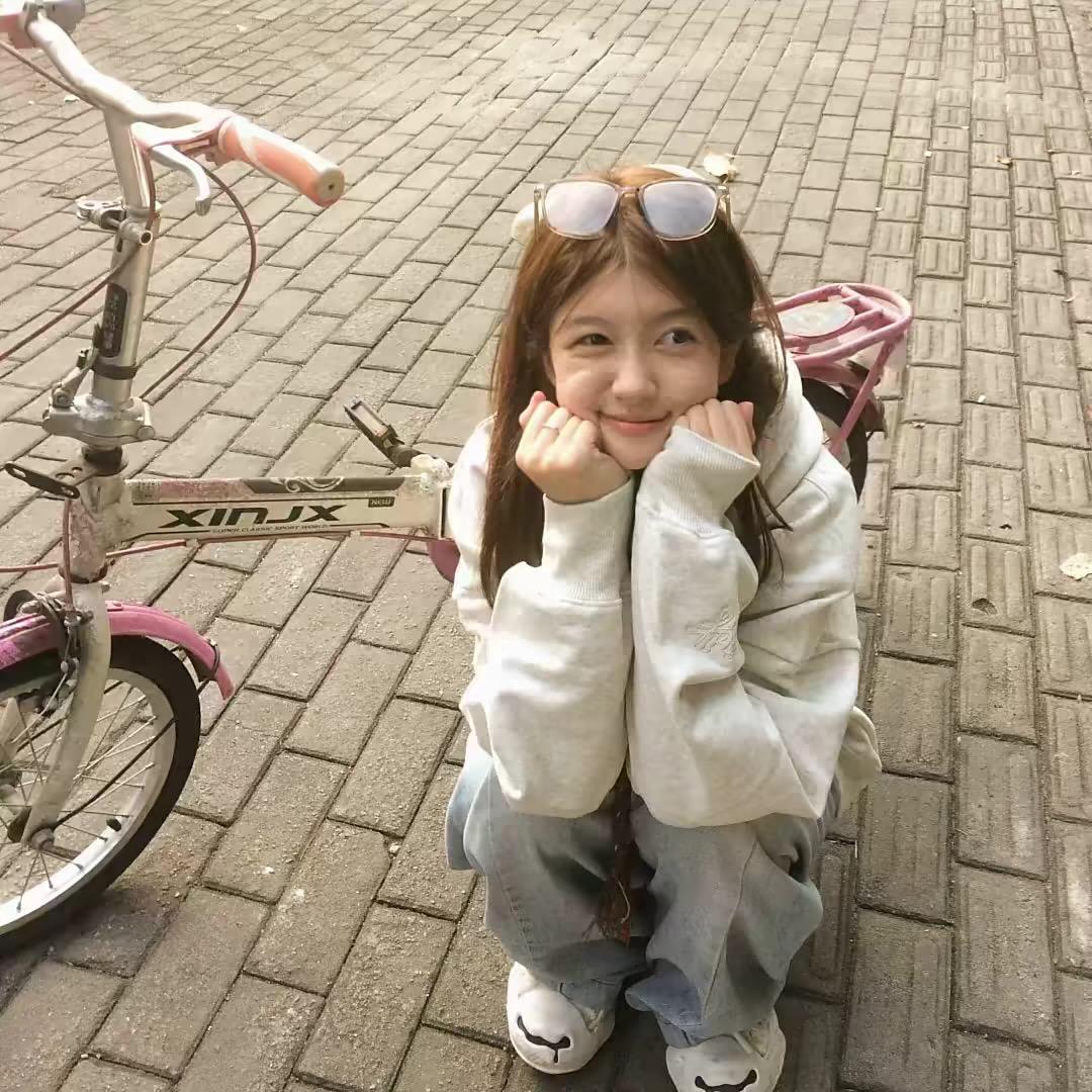 y女的