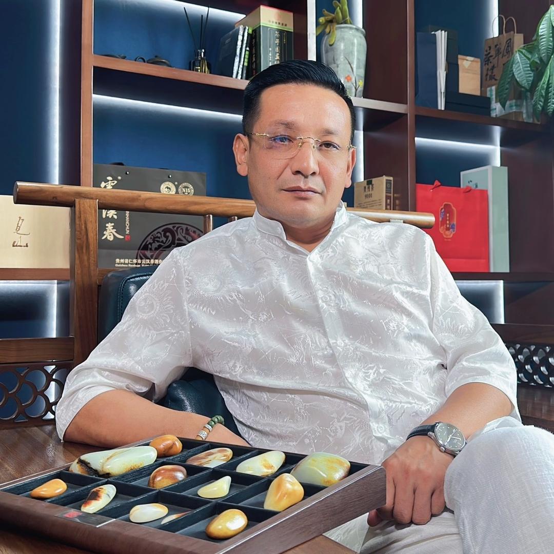 厚德载玉