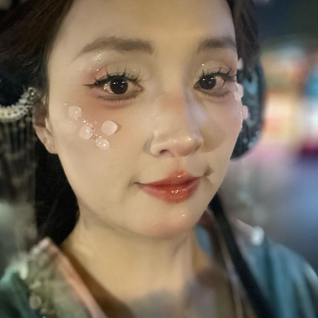 把蜜桃🍑挂嘴上