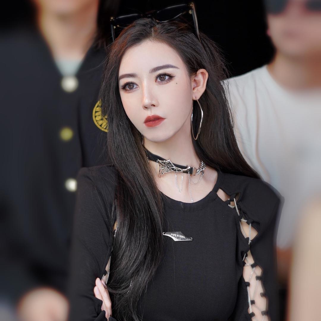 一美七原创设计女装