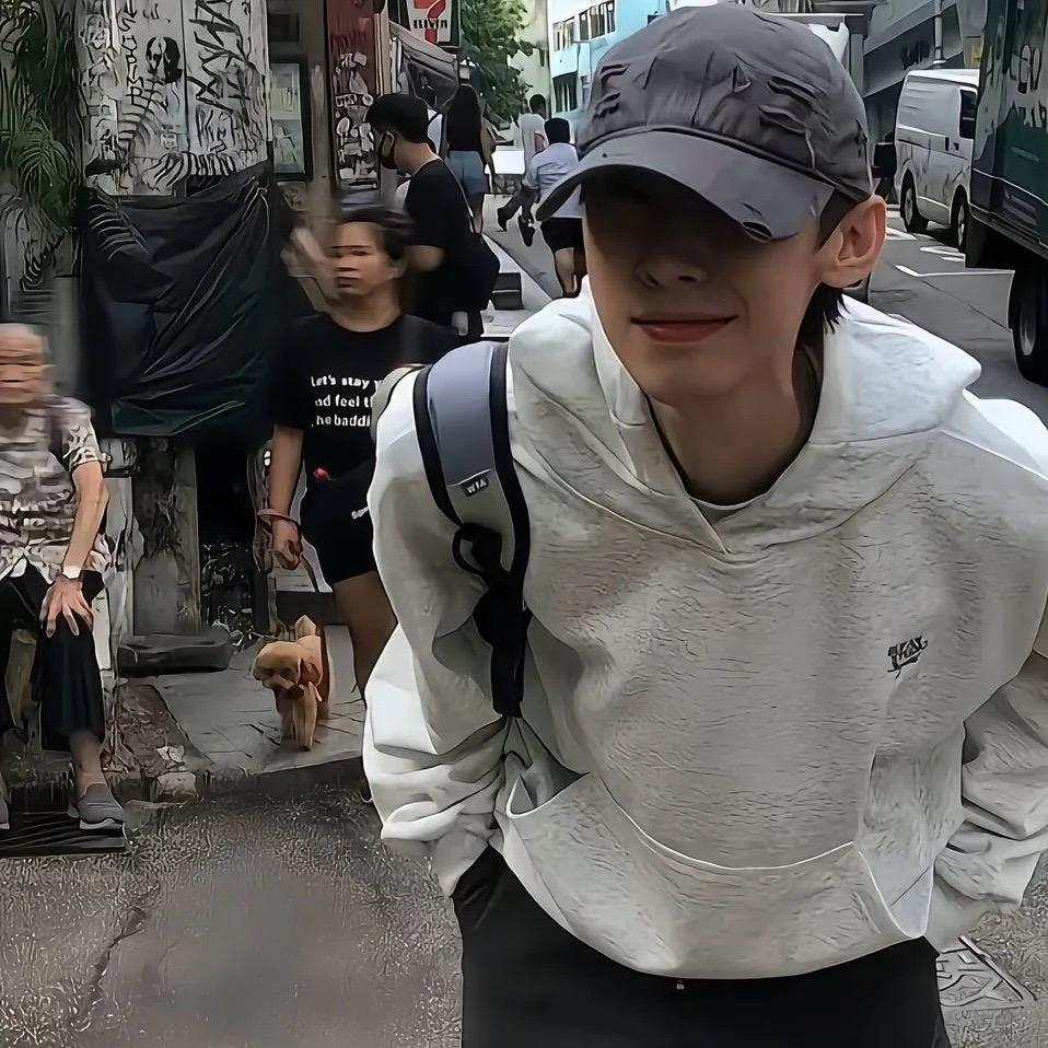 不凡服饰