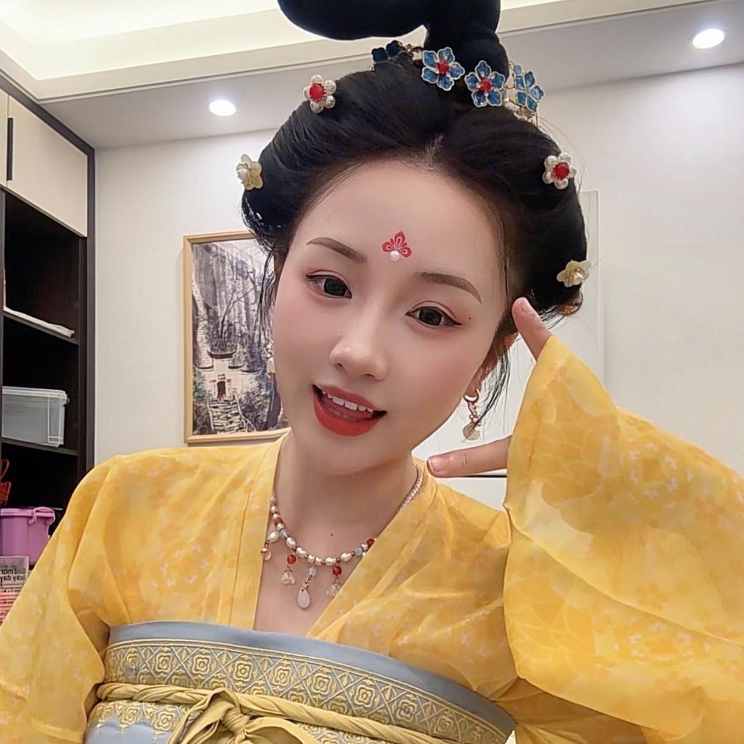 贝拉 晚10:10