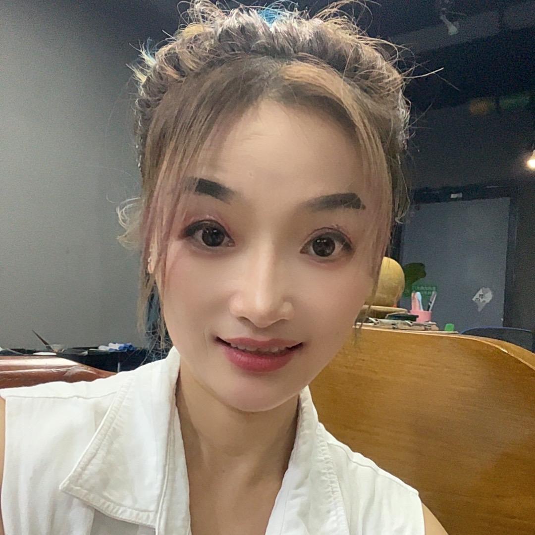 美发店老板娘（小欣妈·直播带货）