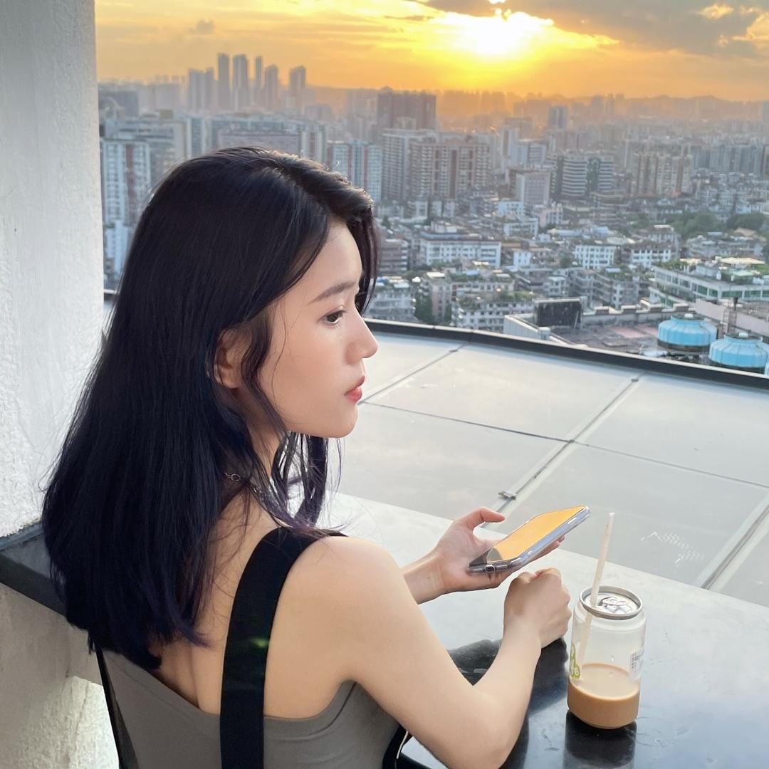 婷儿吃不停