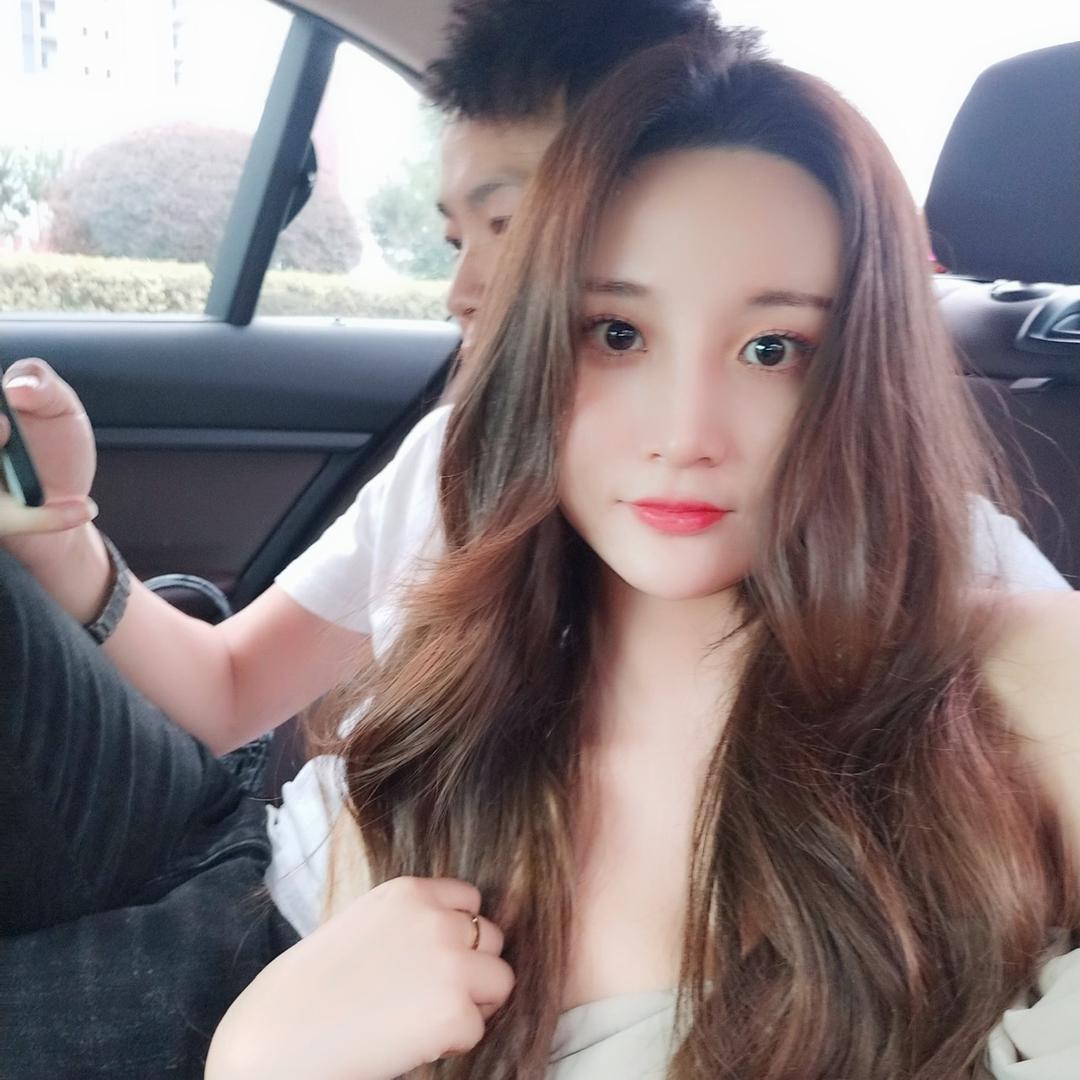 名大租车路灯下滴祥祥哥