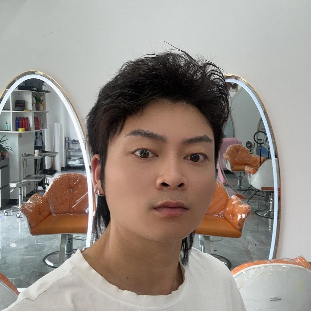 忠县万达卓妍美学第三店长