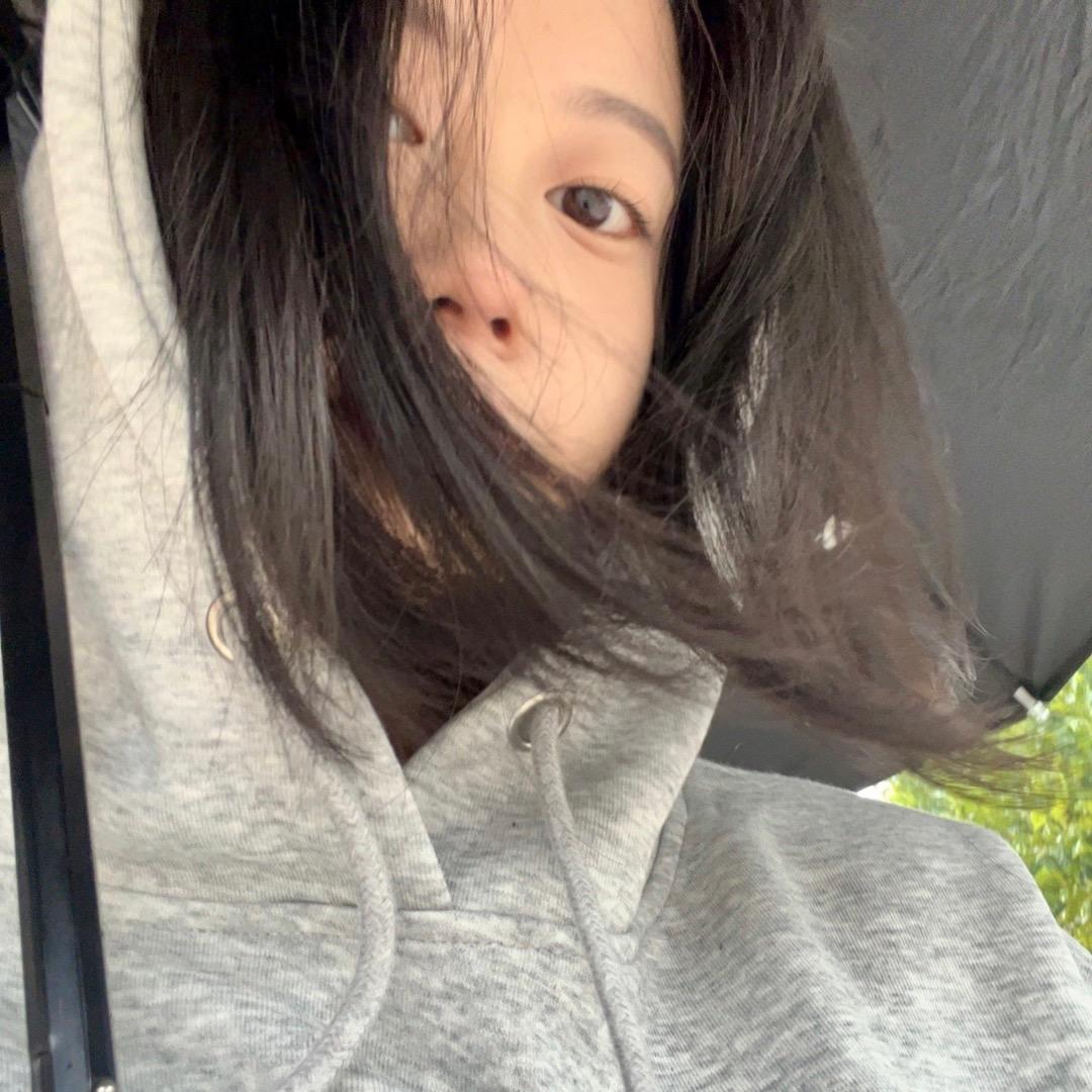 秋妤奈
