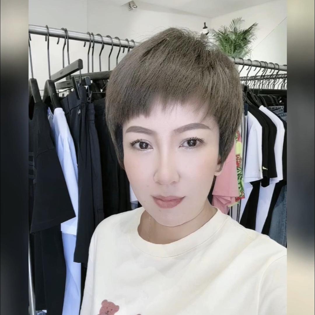 简约男装清徐霞姐