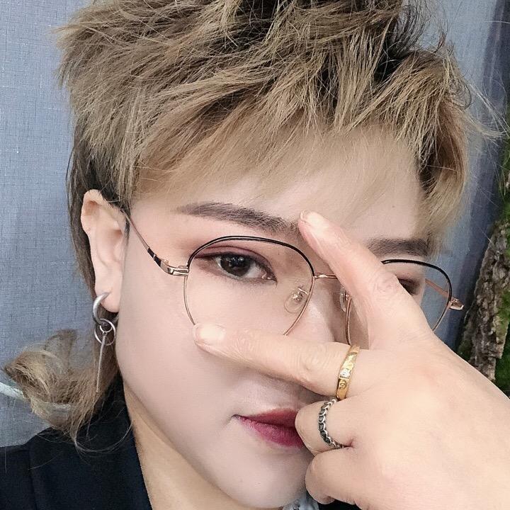 甘肃荣荣美发店