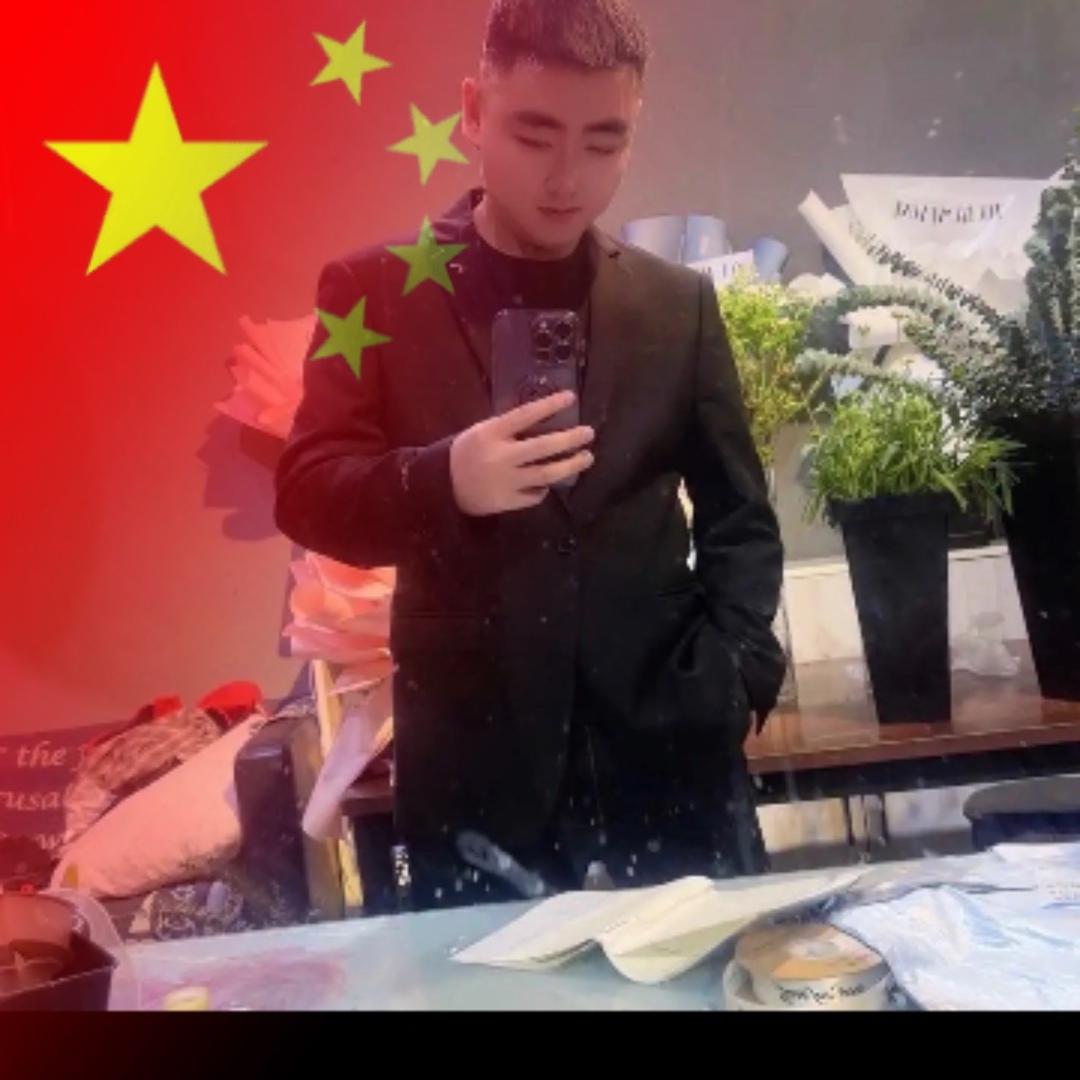 朴素熊猫🐼