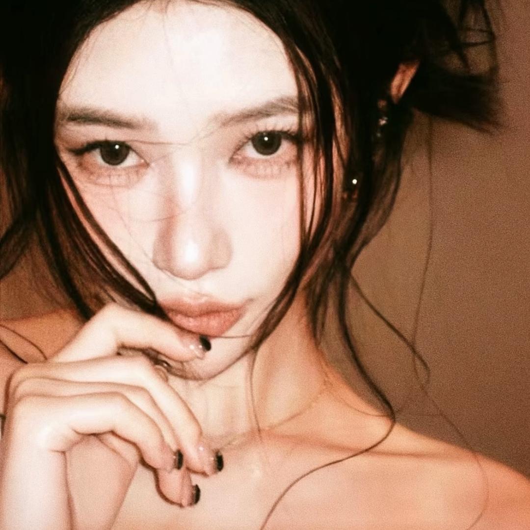 Y     .