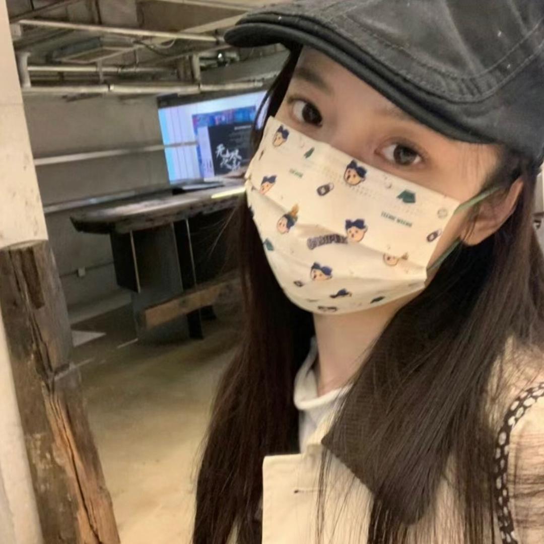 馋嘴妞