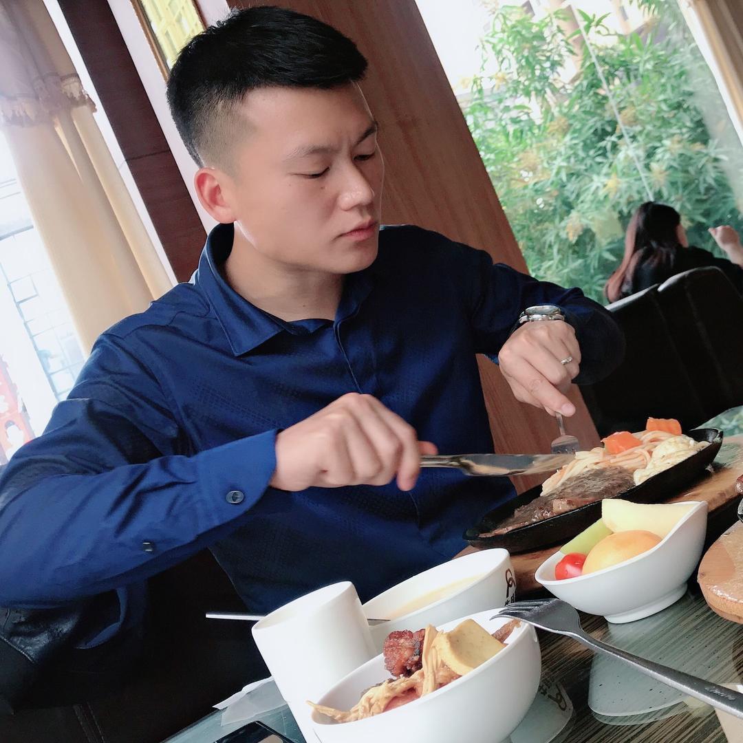 养猪的平凡人(楼房养猪场)