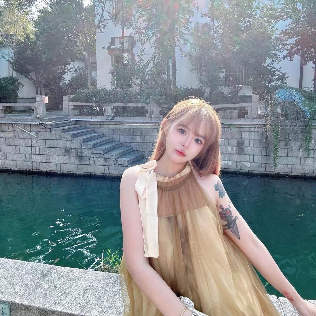 正是在夏-