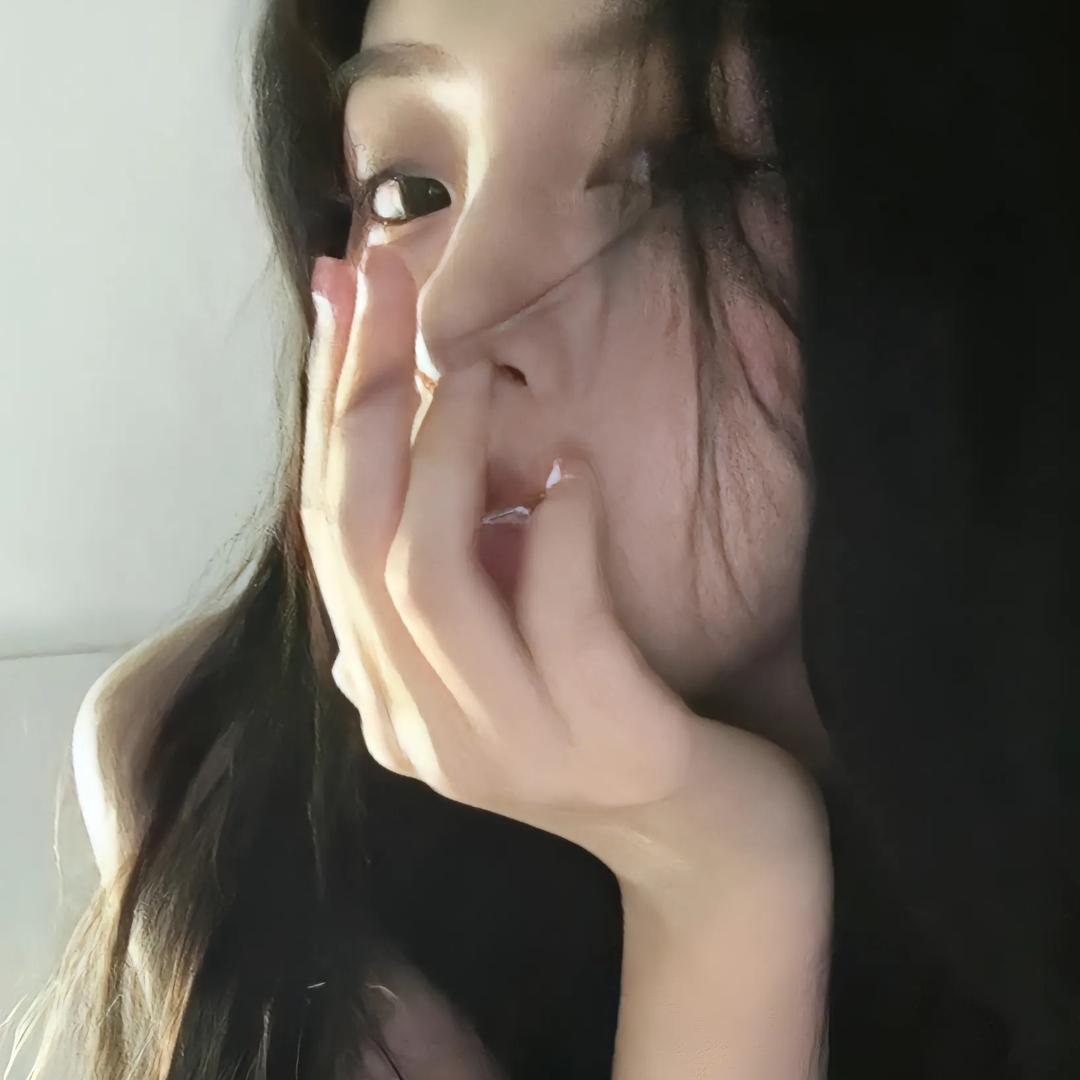 U    -