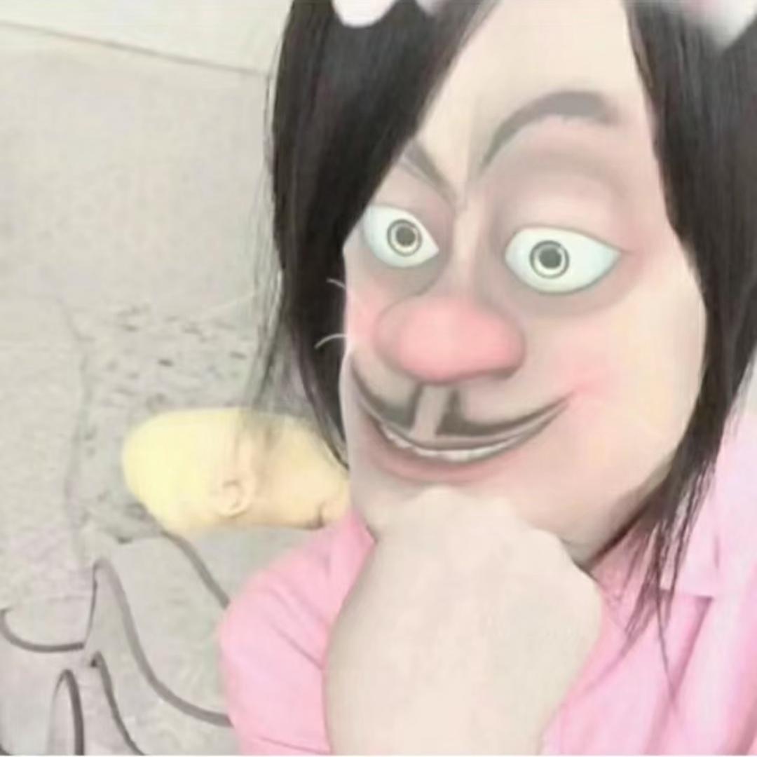 腼腆小美