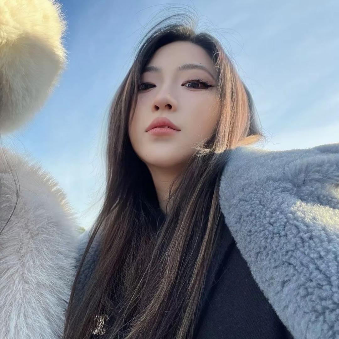 J U D Y Y -