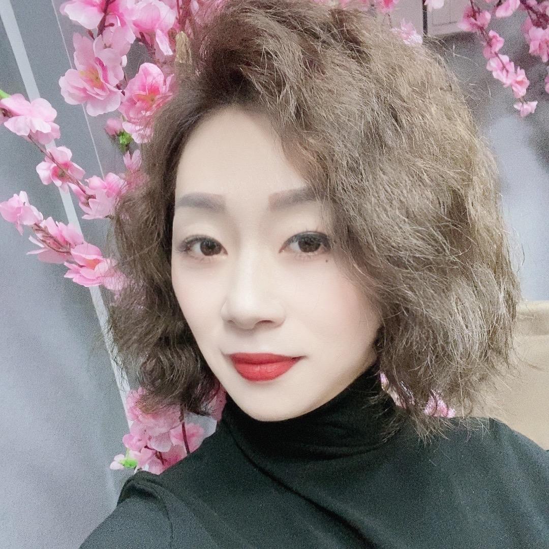 上海芳老板高端妈妈装