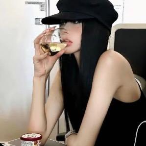 兮兮.
