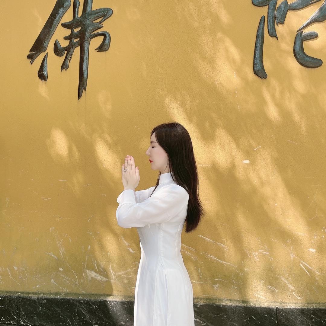 盛世王朝老板娘
