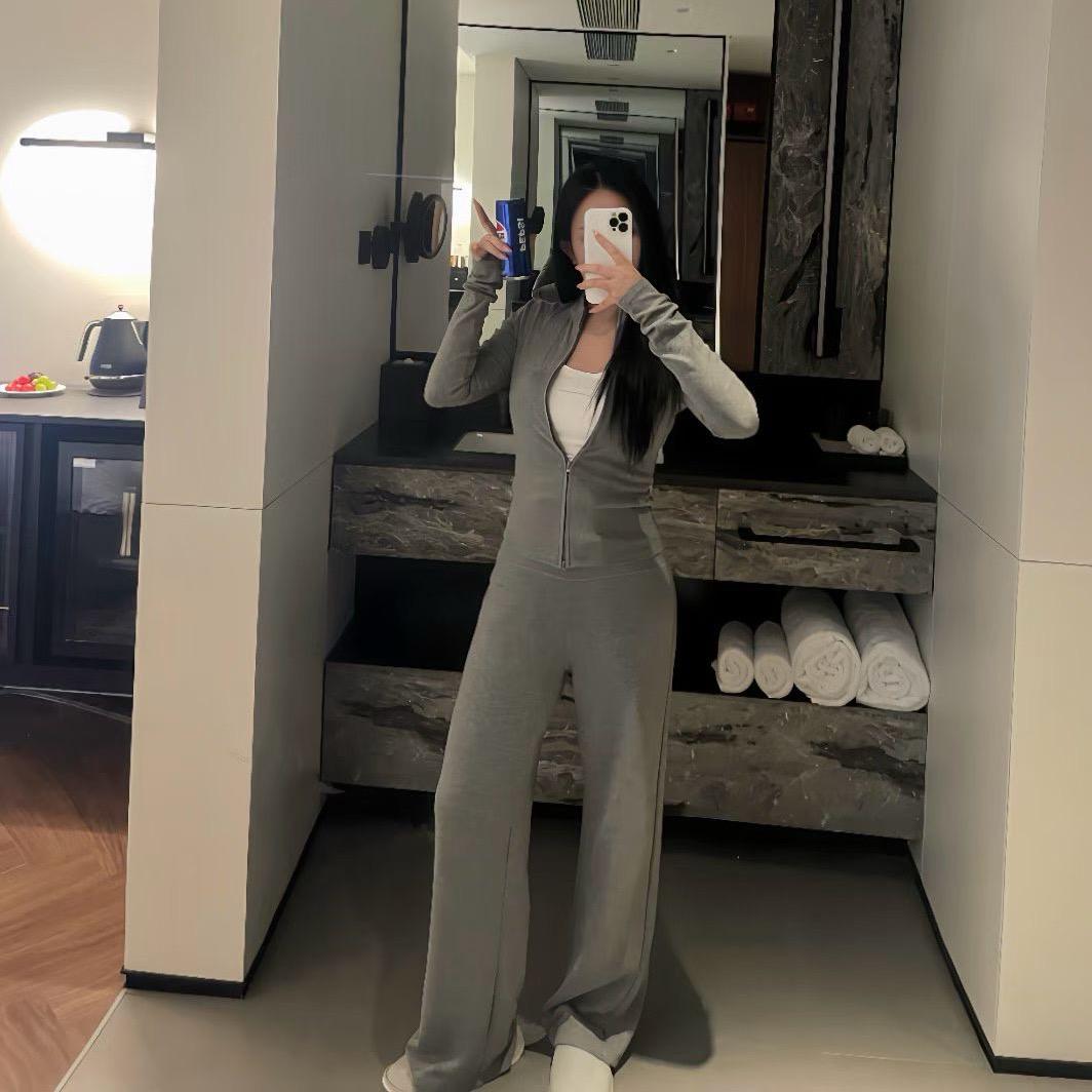 忍到极致我就逃💘