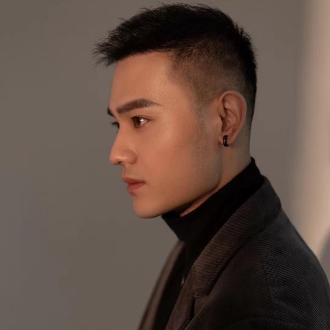 龙昊💪