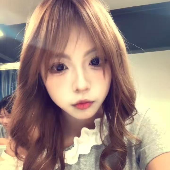 觅箜潮流服装精选店