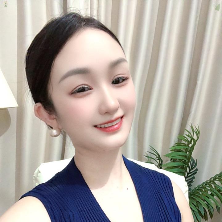 爱笑的露露