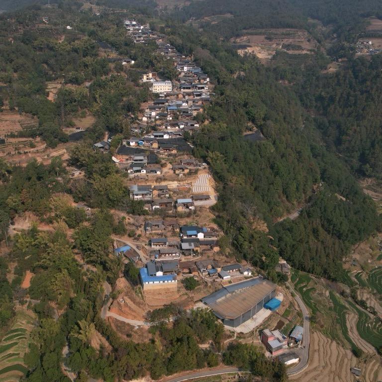 邦工村副支书   啊云助农