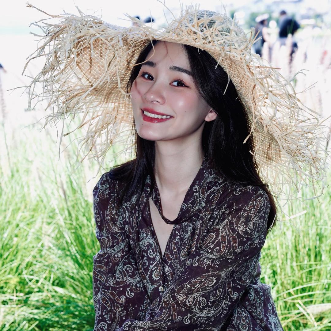 邱莹莹(私藏好衣)