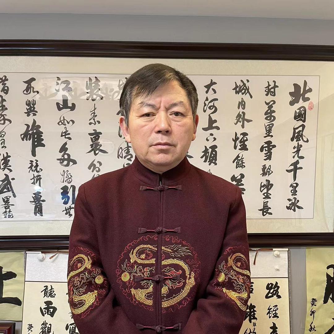 费建如书画“多功能电子书法打格器”发明人