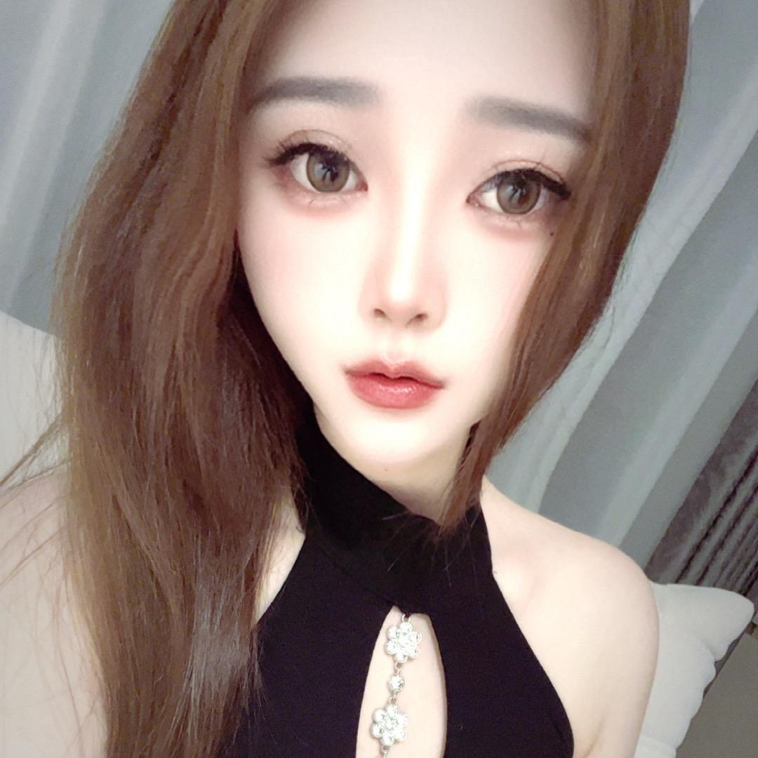 小芳子 .