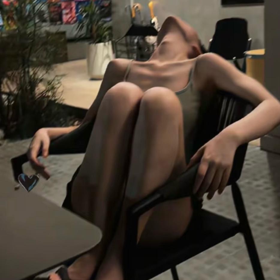 小婷.