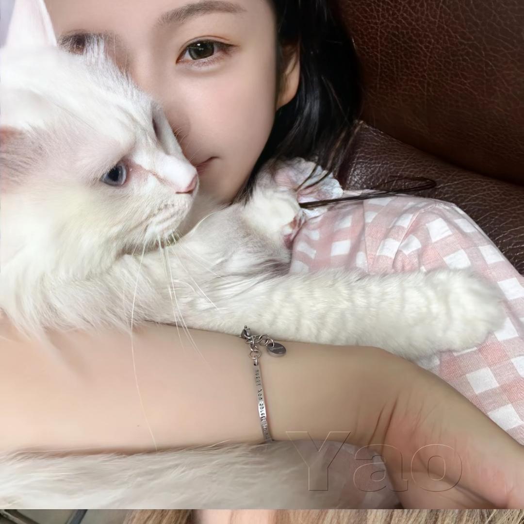 洁洁·