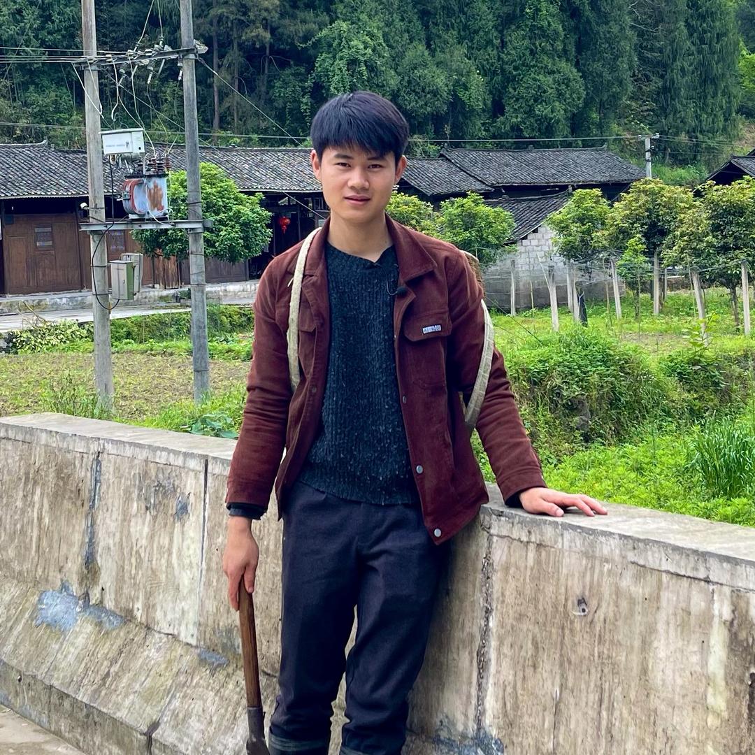 周周（周莫）@抖音