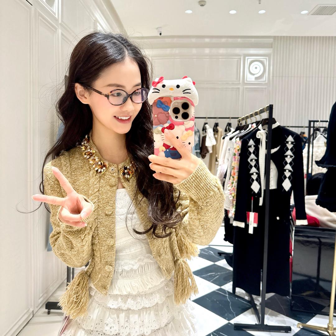 少女芳坨坨💗（月子中